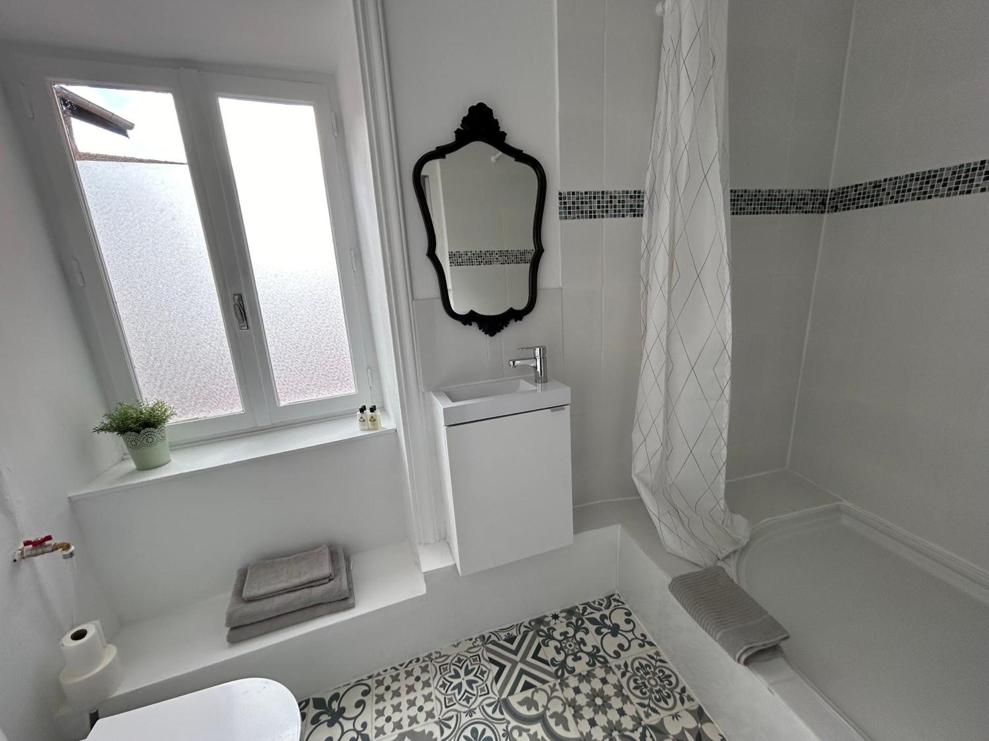 Appartement Cosy Charme Ancien Thizy-les-Bourgs Exterior photo